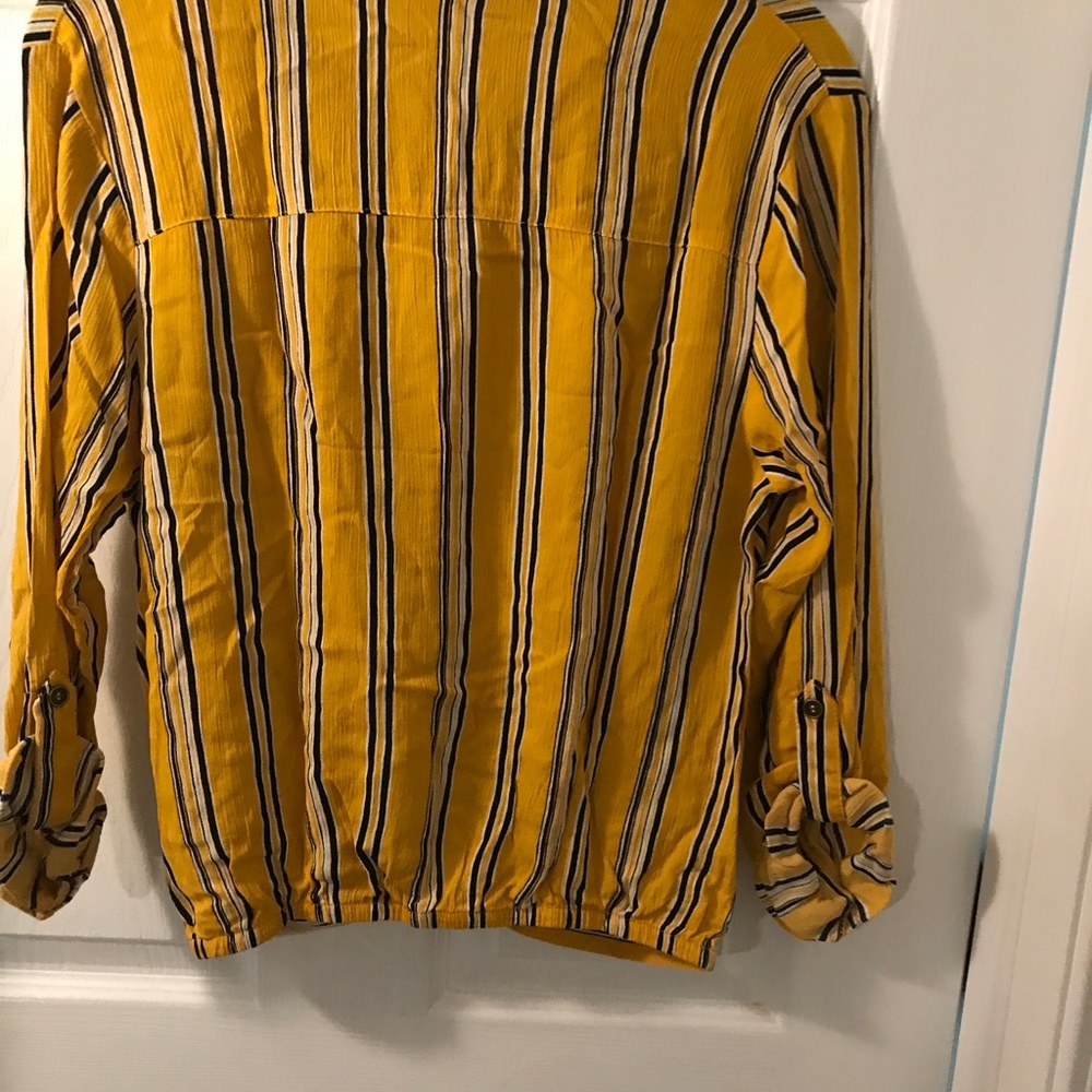 New Self e blouse - Picture 5 of 5